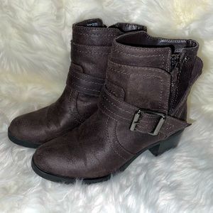 Simply Vera Vera Wang Booties